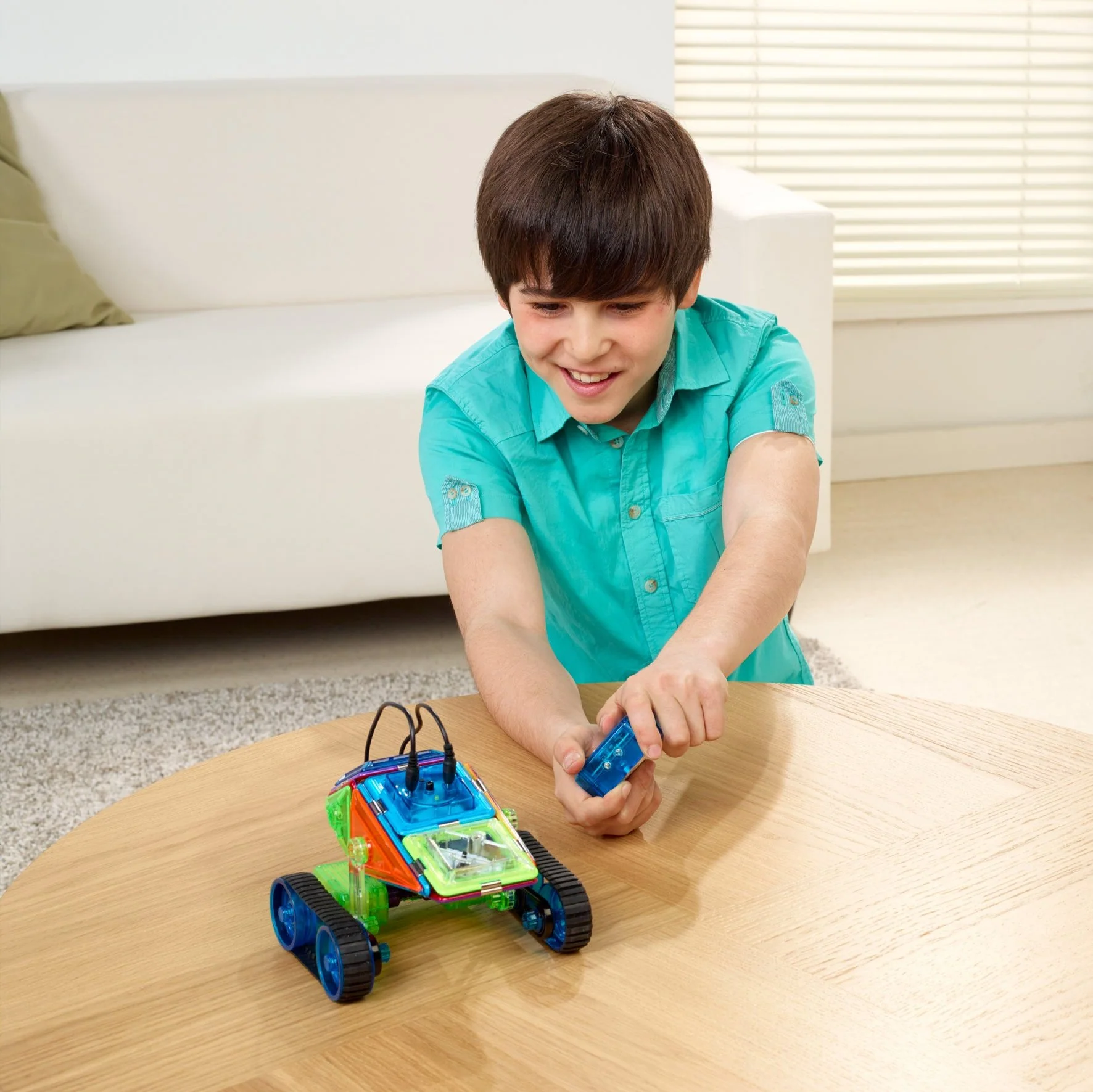 GeoSmart Mars Explorer 51-Piece STEM GeoMagnetic R/C Building Set with Motors and Track Wheels for Ages 5+ - Image 9
