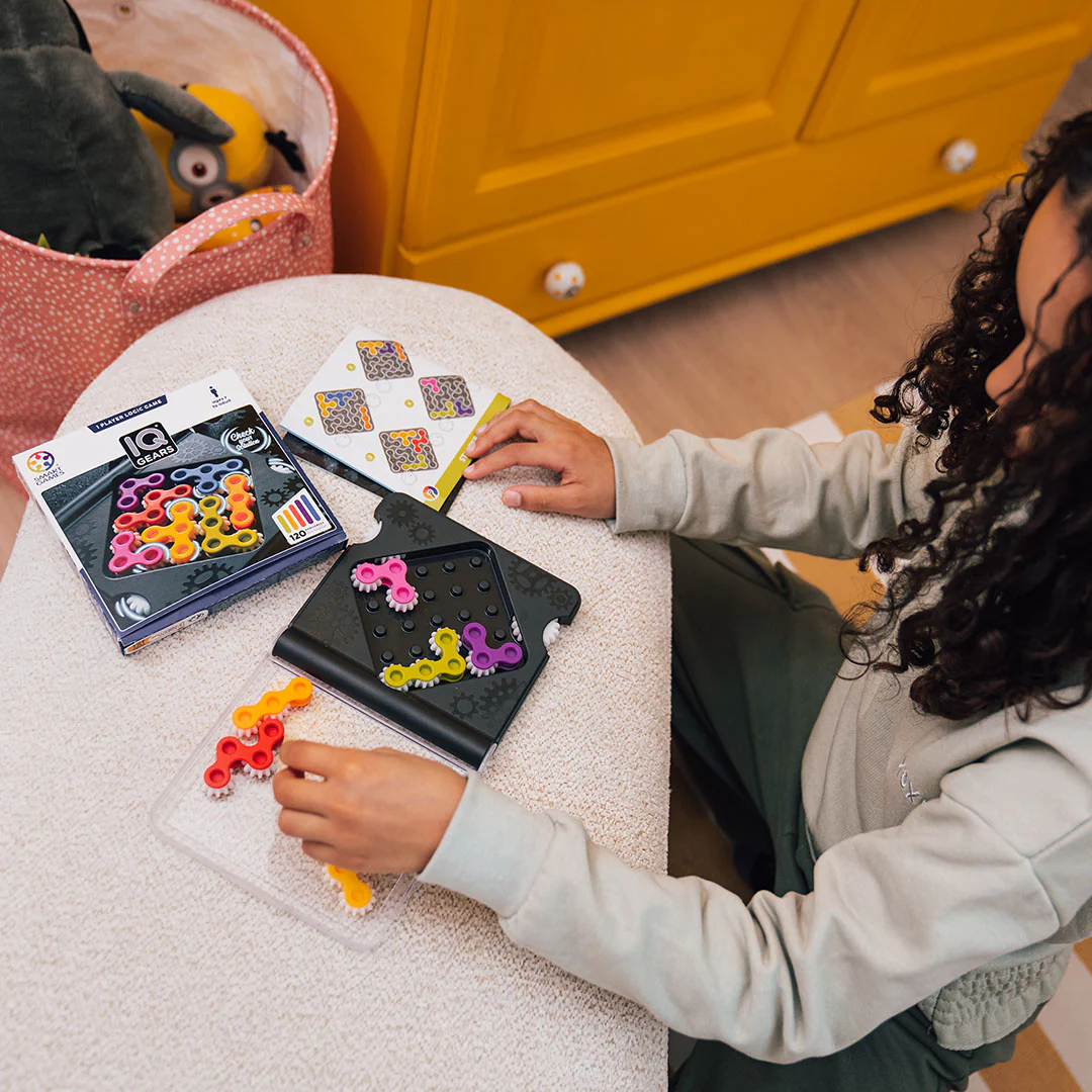 IQ Gears Travel-Friendly Dynamic Logic Game Featuring 120 Challenges for Ages 7+ - Image 8