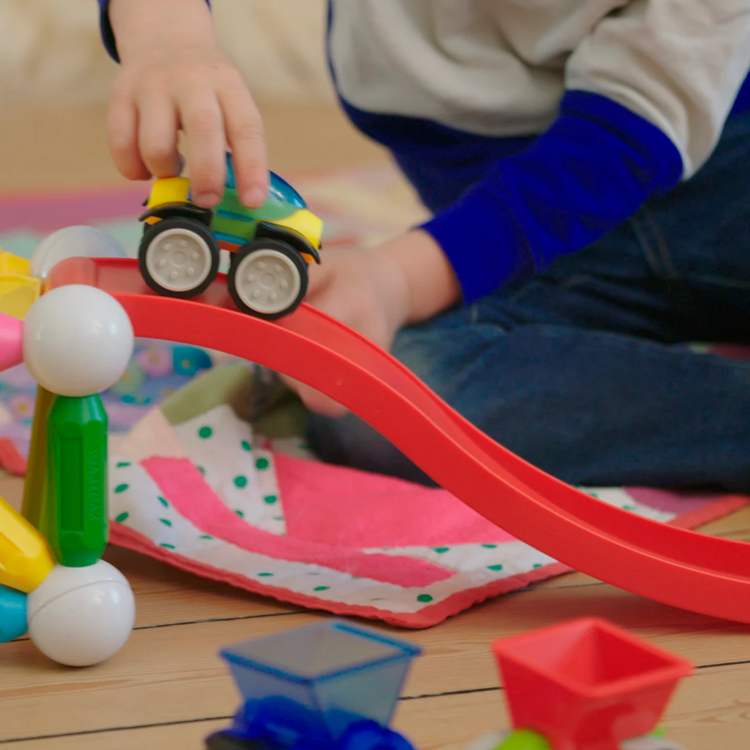 SmartMax Stunt Cars 46-pc STEM Magnetic Building Set for Ages 3+ - Image 6