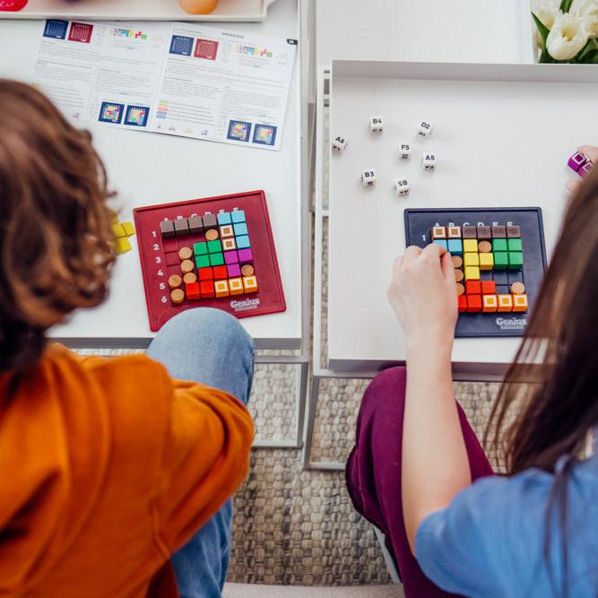 The Genius Square - the Global Sensation! Two-Player Logic Race Game for Ages 6+ - Image 8